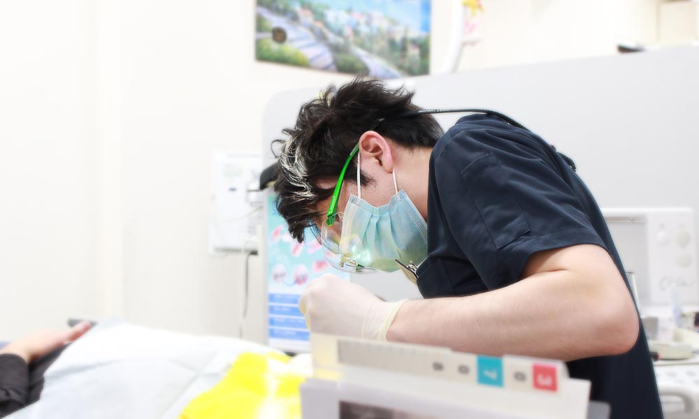 医療法人真摯会の歯科診療の様子
